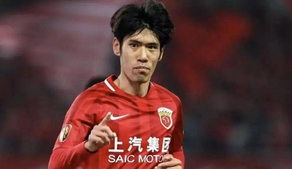 世界杯购彩网站 -吕文君去年底决定退役回归崇明，徐根宝鼓励他提升口才能力